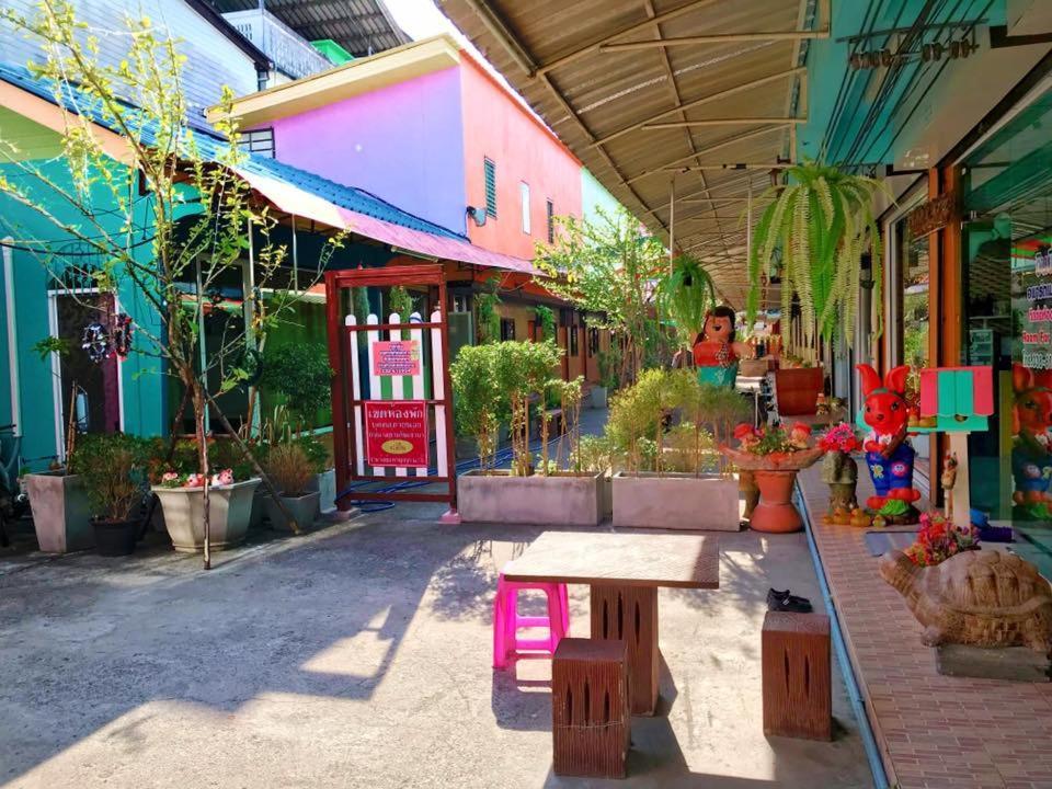 Winny Apartment Rayong Exterior foto