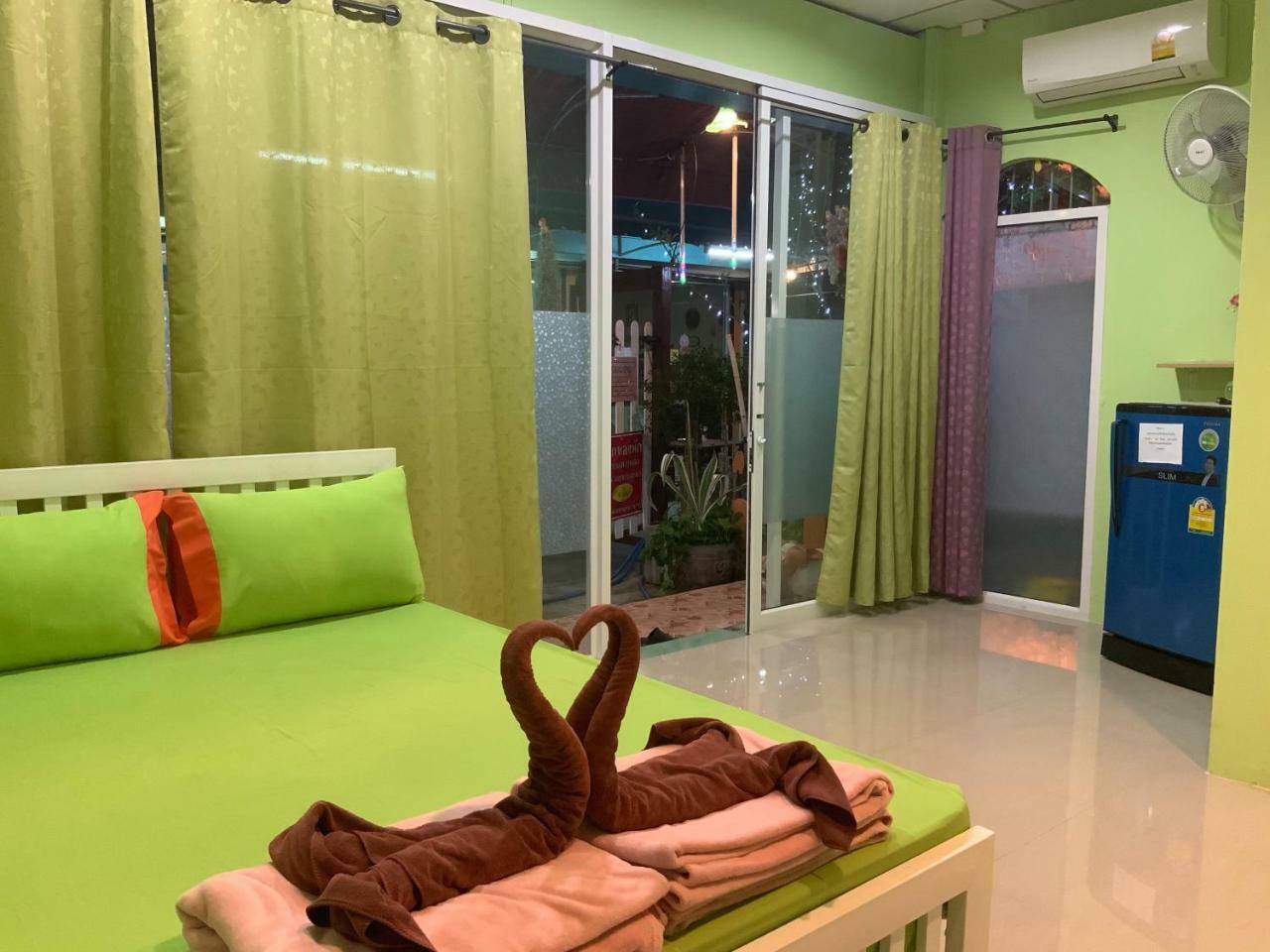 Winny Apartment Rayong Exterior foto