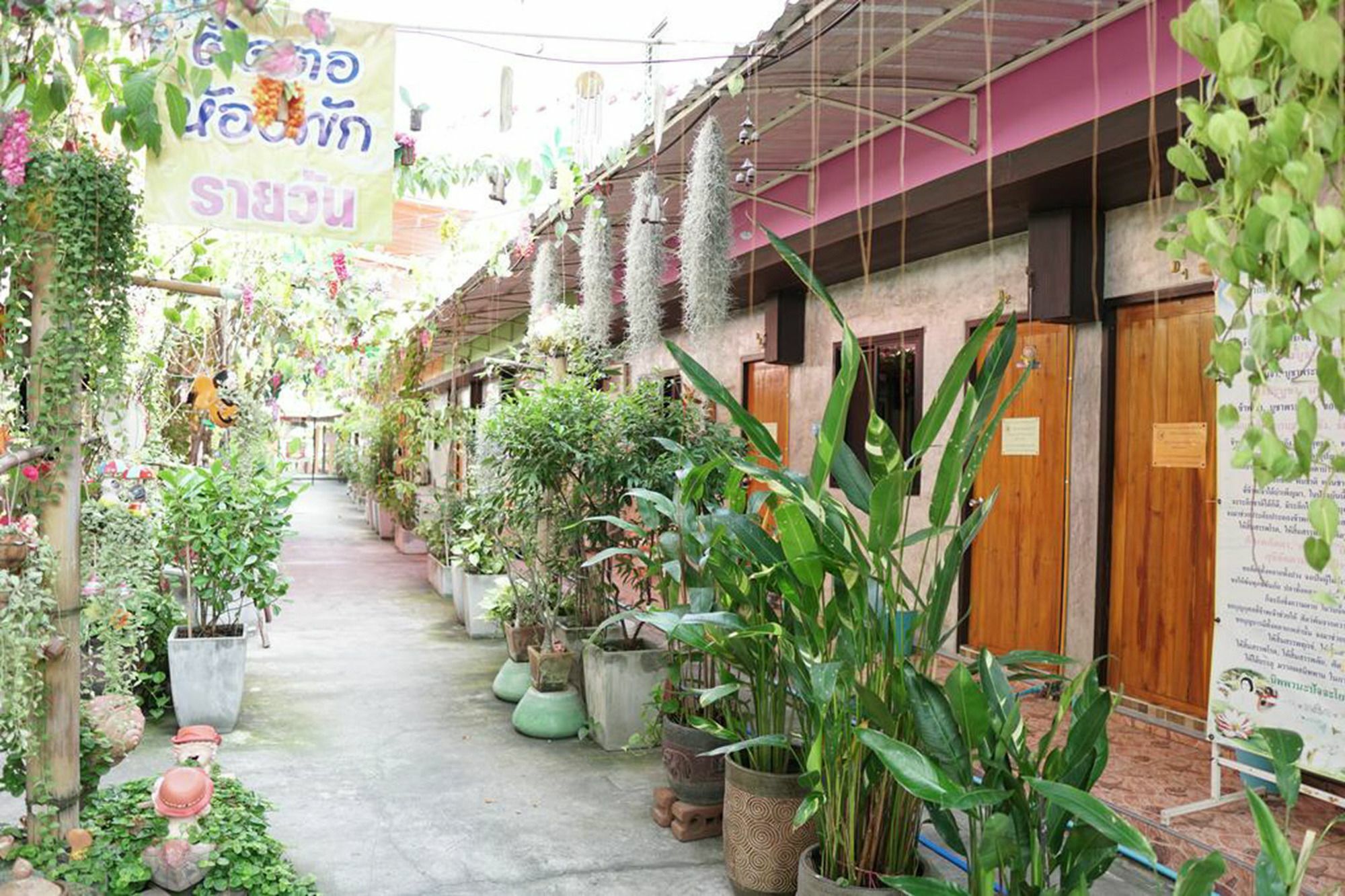 Winny Apartment Rayong Exterior foto